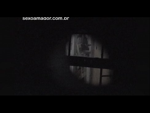 ❤️ Si Blondie sekretong nakuhaan og video sa usa ka voyeur sa kasilinganan nga gitago sa luyo sa mga haw-ang nga tisa ️❌ Homemade porn sa amon ﹏
