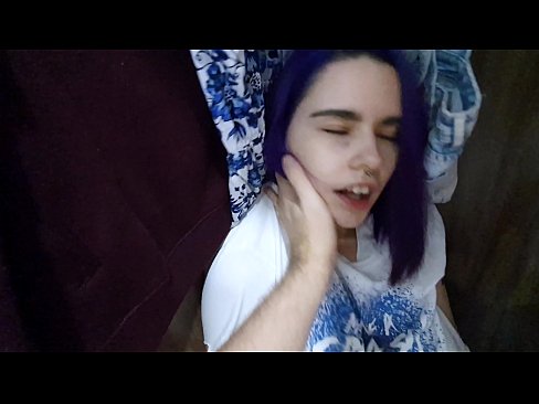 ❤️ Nakit-an akong igsoong babaye sa aparador ug gitabangan siya sa iyang cum ️❌ Homemade porn sa amon ﹏